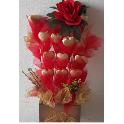 12 Pcs Heart Shape Chocolate Bouquet with flower 
