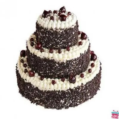 Eggless 3 Tier Black Forest Cake