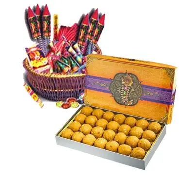 Besan Laddu With Assorted Crackers