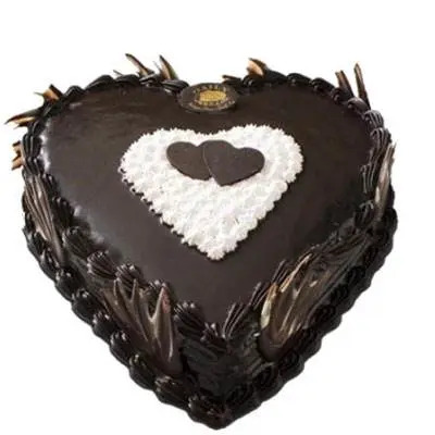 Eggless Heart Shape Chocolate Truffle Cake