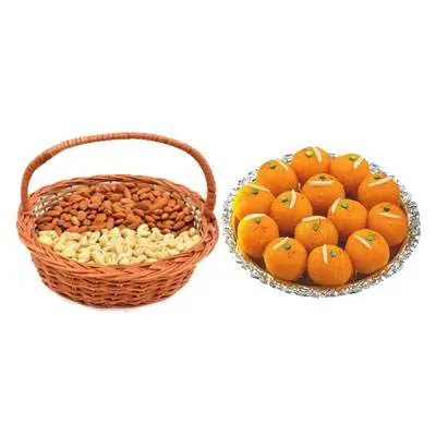 Almonds, Cashew & Laddu