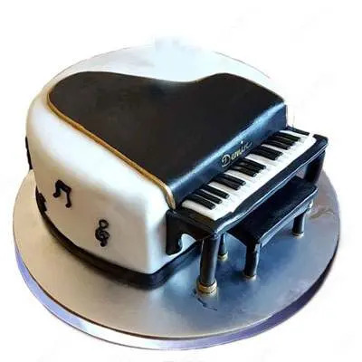 Piano Fondant Cake