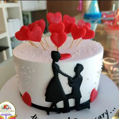 Couple Theme Cake 