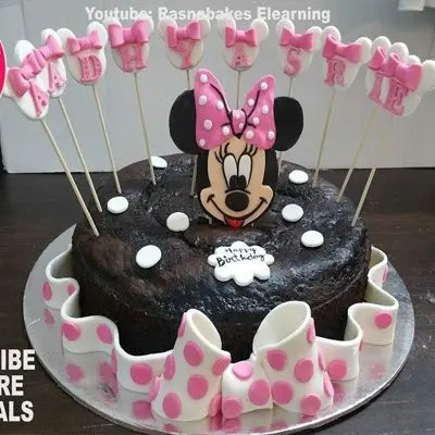 Minnie Mouse Cake 