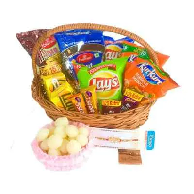 Rakhi Crispy Gift Hamper with Rasgulla