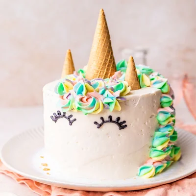 Top Unicorn Cake