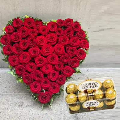 Roses Heart With Ferrero Rocher