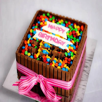 Kit Kat Square Cake