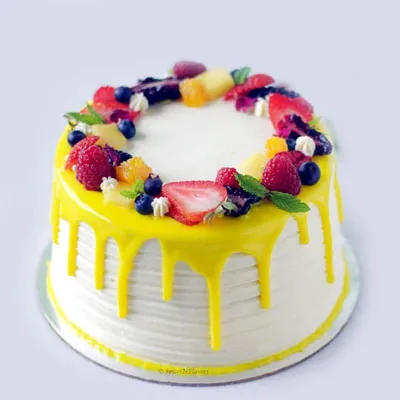 Decorating Fruit Cake