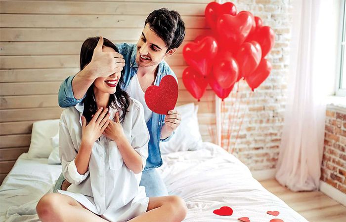 Same Day Valentine's Day Gifts Delivery in Delhi