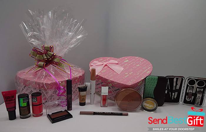 Beauty Hamper with a Happy Mother's Day Message