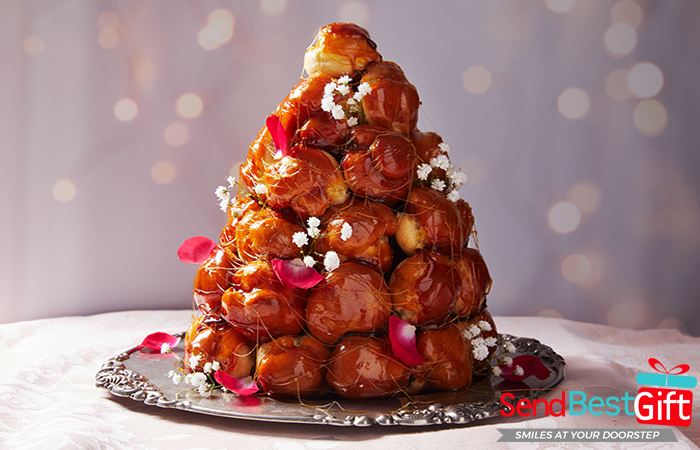 Croquembouche