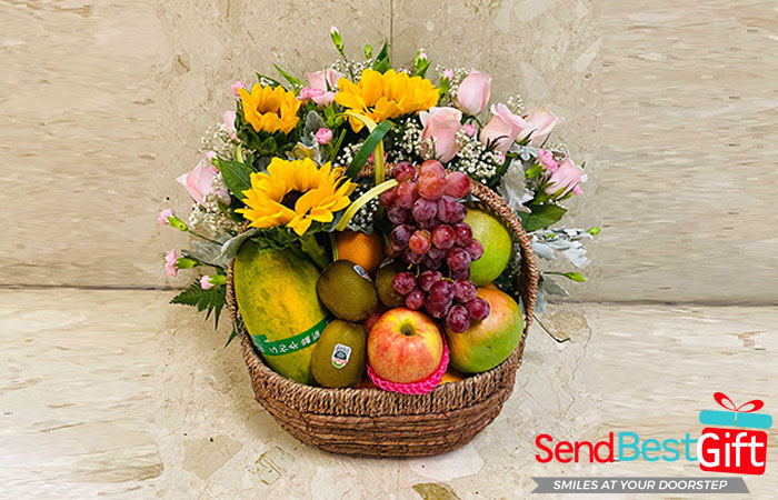 Flowers and Fresh Fruits basket from Sendbestgift