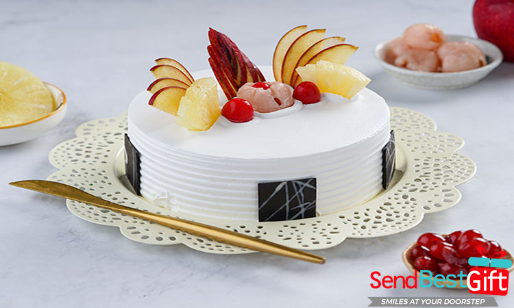 Fresh-Fruit-Cake