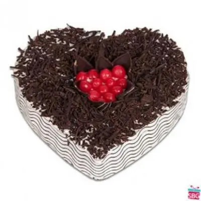 Eggless Heart Shape Black Forest Cake