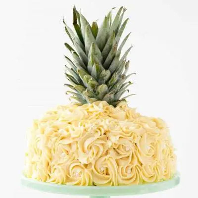 Pineapple Shaped Fondant Cake