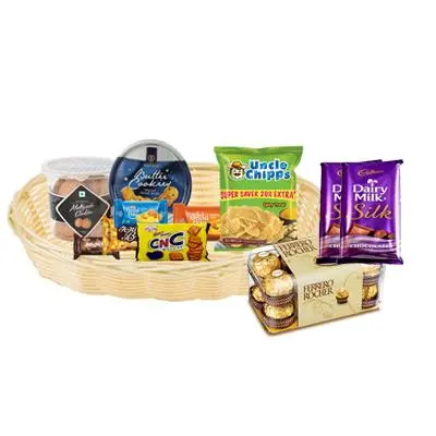Cookies, Biscuit and Chips Hamper with Chocolates