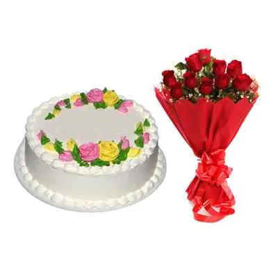 Delicious Pineapple Rose Cake with Bouquet