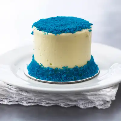 Blue Velvet Design Cake