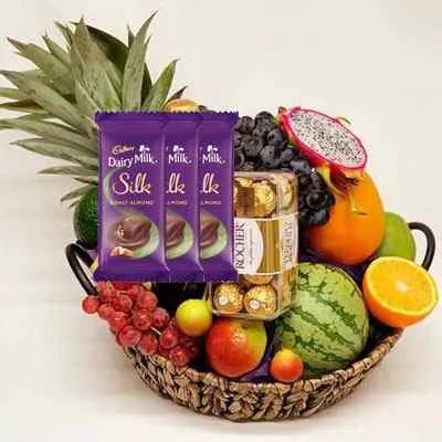 Mix Fruit Basket Gift with Chocolates